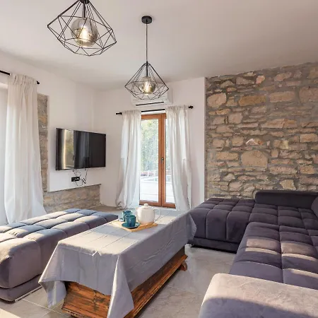Julia By Interhome Ferienhaus *