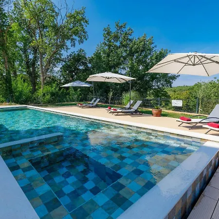 Ferienhaus Julia By Interhome
